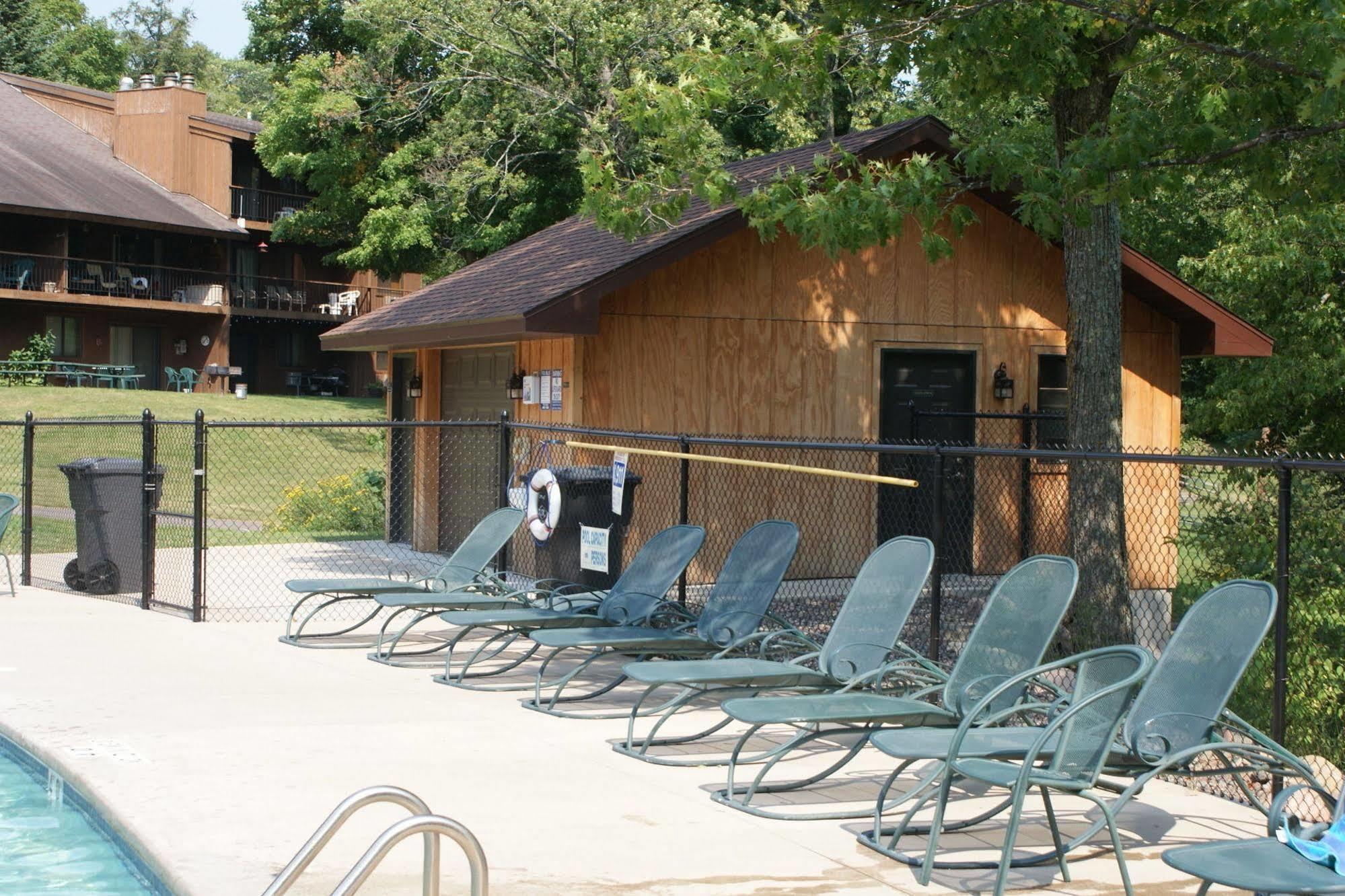 Lakewoods Resort & Golf Namekagon Ngoại thất bức ảnh